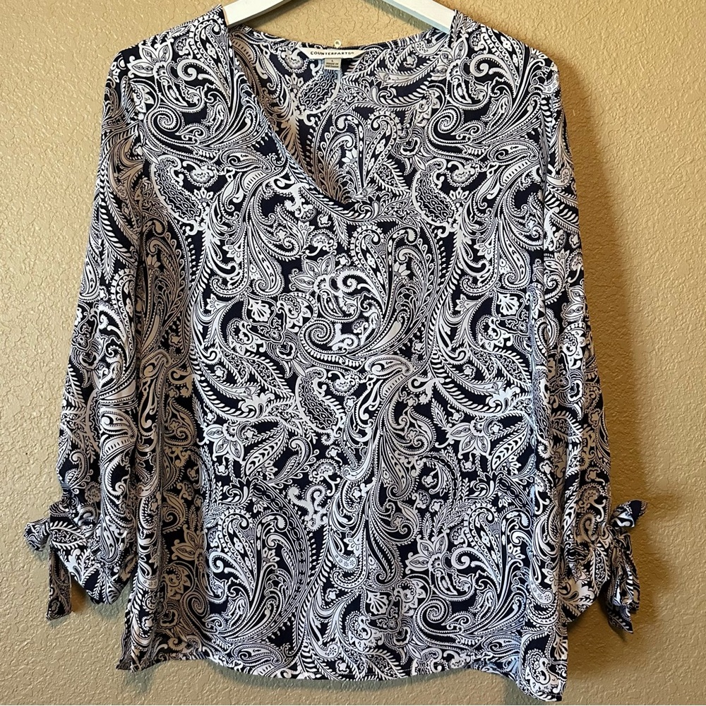 NWOT Counterparts Navy & White Paisley Floral Print Top Tie Cuffs Women's Large